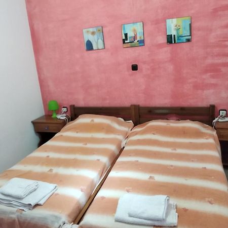 Simple And Special Apartment Ermoupoli Bagian luar foto