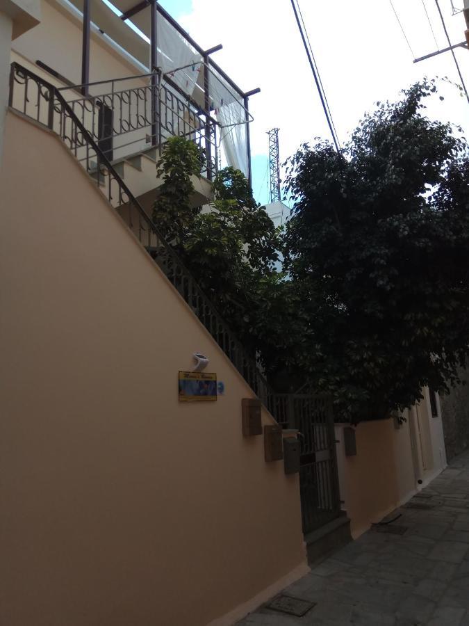 Simple And Special Apartment Ermoupoli Bagian luar foto