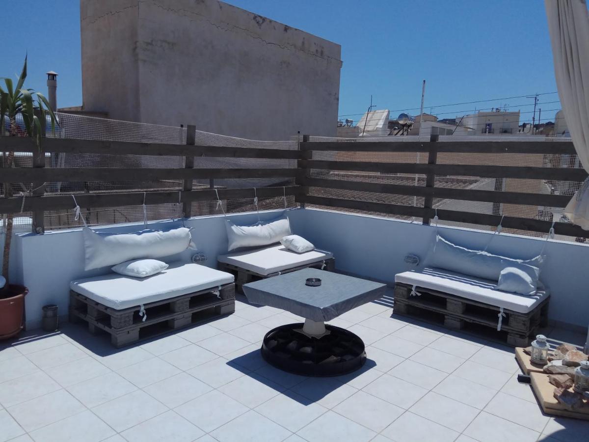 Simple And Special Apartment Ermoupoli Bagian luar foto