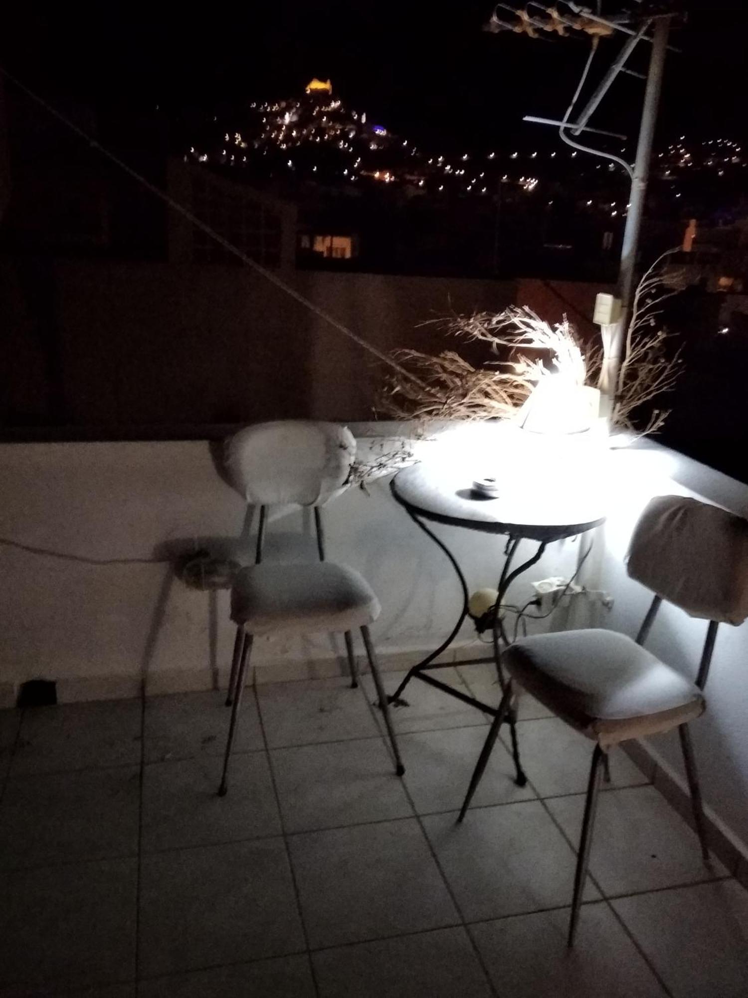 Simple And Special Apartment Ermoupoli Bagian luar foto